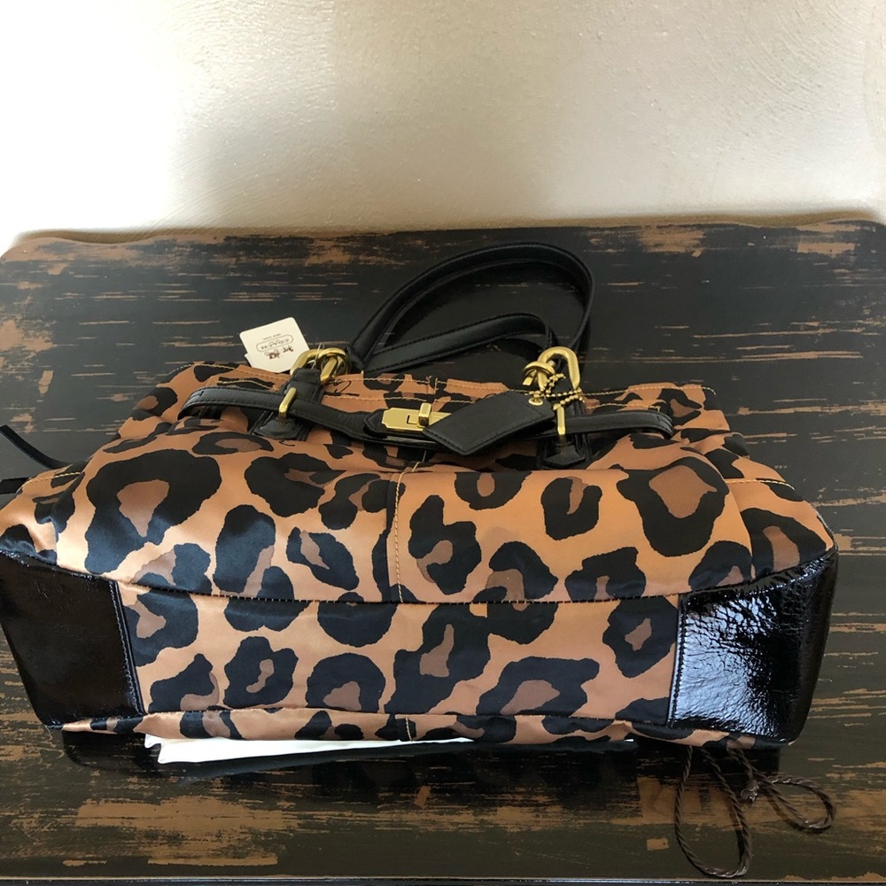 Coach leopard handbag NWT with dust bag  purse - Picture 4 of 9